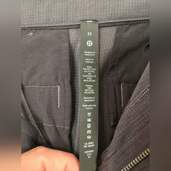 Lululemon Commission Shorts Classic 10" Ventlight Mesh Mens Size 33 Gray - Picture 8 of 8